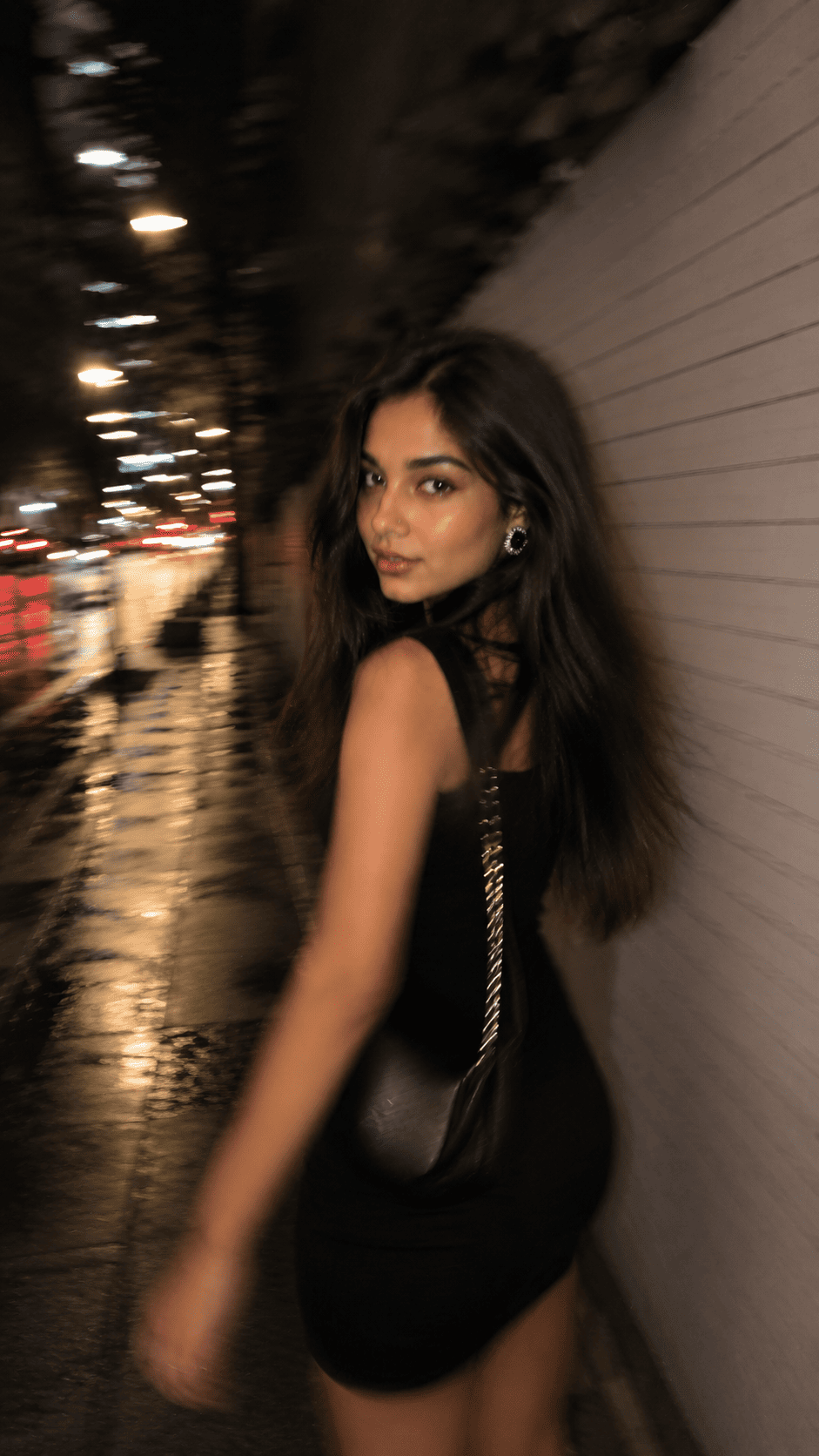 Candid Night Flash AI Photo Prompt 3 example generated using ChatGPT by Tech Upkar